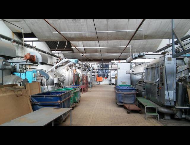 5,200M² WAREHOUSE TO LET IN AUREUS